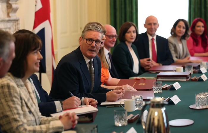 The government committed to ensuring economic stability, with a legislative emphasis on fiscal rules and independent assessments of significant tax and spending changes.
